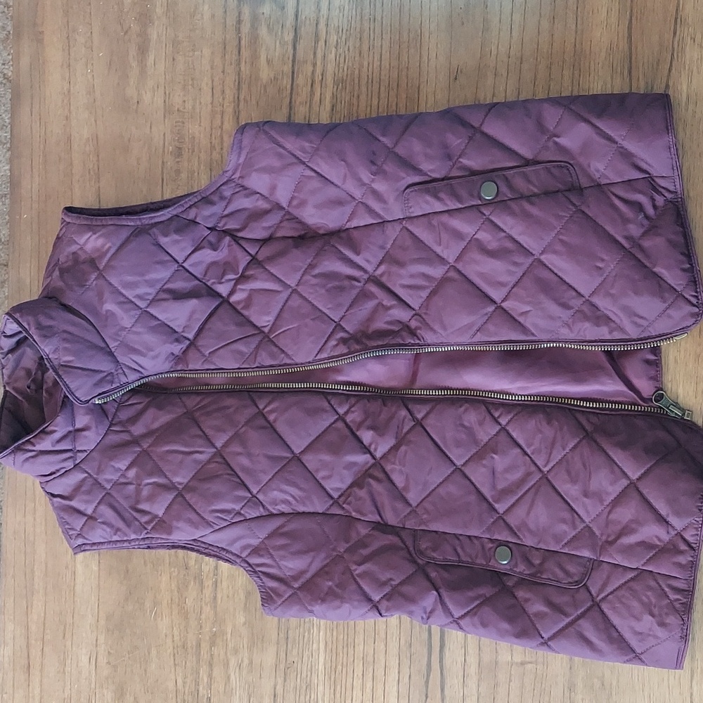 Gap Vest Maroon